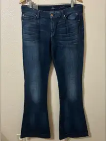 NWT 7 For All Mankind Jiselle in Dark Blue Flare Jeans - Size 32