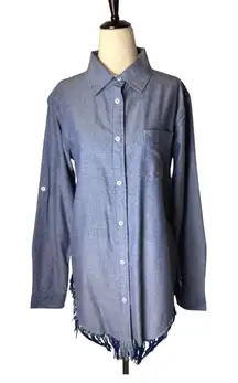 Tizzie‎ Shirt Women Medium Blue Cotton Chambray Fringe Hem Button Down Preppy