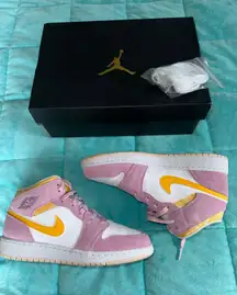 Air Jordan 1 Mid SE Sneakers