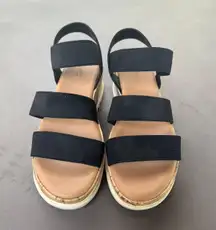 Universal Thread Black  Sandals