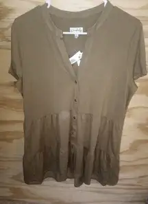 2/$15 Women's Wonderly Tiered Button Blouse Top Large NWT Sagebrush