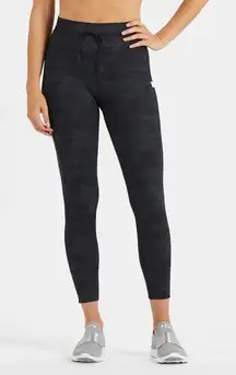 VUORI WOMEN'S DAILY LEGGING IN CAMO PRINT SIZE XS