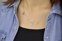 Heartbeat Necklace - Gold 
