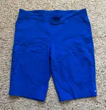 Kim Rogers Blue Stretch Pull On Bermuda Shorts - Women's Size 16