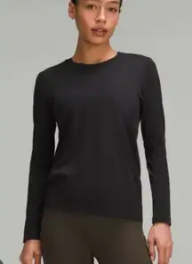 Lululemon black swiftly relaxed fit size 8