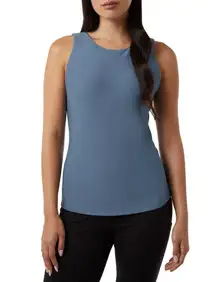NWT 32 Degrees Women's Tank with Built in Bra Blue M