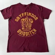 Harry Potter  Gryffindor Quidditch Short Sleeve Tee in Maroon Yellow Size S