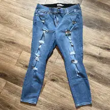 Torrid Bombshell Skinny Premium Stretch High-Rise Distressed Jean Size 18