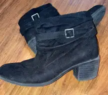 American Eagle 7.5 black ankle boots