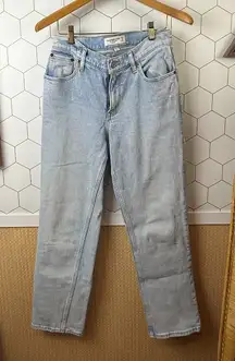 Abercrombie & Fitch Light Curve Love 90’s Straight Low-Rise Jeans - Size - 26