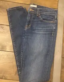 J Brand medium wash skinny leg‎ skinny jeans size 28