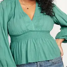 Old Navy Green Flutter Sleeve Peplum Blouse