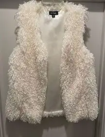 Cali Style U.S.A. Boho Cream Ivory White Fuzzy Faux Shearling Fur Vest - Size M