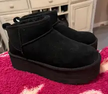 Ugh Classic Ultra mini Boots Size 10
