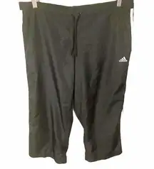 Adidas  Size XL Black Three Stripe Cropped Wind Pant