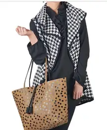 Mudpie Holden Houndstooth blanket vest black white