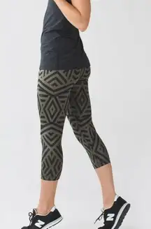 Lululemon  Wunder Under Crop II *Full-On Luxtreme