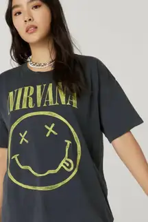 Daydreamer NWT  Nirvana Smiley Crewneck Graphic Oversized Merch Tee size 2x