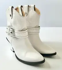 Dingo Backstage White Leather Studded Buckle Western Cowboy Ankle Boots Size 8