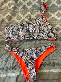 NWT One shoulder bikini set