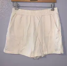 Double Zero cream pull on casual sweat shorts with pockets
