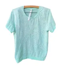 Lululemon Athletics size 10 Swiftly Tech shirt sleeve shirt in mint green.