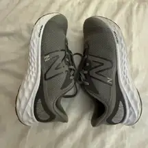 New Balance Mens Arishi V4 MARISEG4 Gray Running Shoes Sneakers Size 9.5