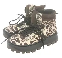 Urban Outfitters Size 7 Tina Leopard Hiker Boot Lace Up Brown