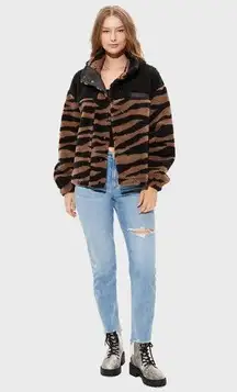 American Eagle COLORBLOCKED SHERPA JACKET