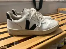 VEJA Sneakers
