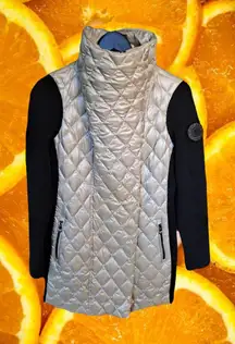 Calvin Klein Performance Premium Down With Lots of‎ Pockets Size Medium