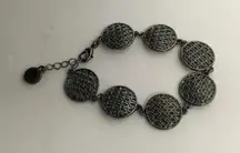 Liz Claiborne Circle‎ Linked Bracelet