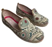 Goby Women's Paisley Slip-On Espadrilles Beige Size 6.5 Casual Flats
