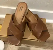 Nordstrom rack brown wooden slides NWOT