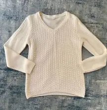 Westport White V Neck Knit Sweater Medium