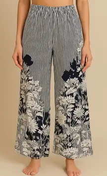 Mlle Gabrielle Size L Black and White Stripped Floral Pants