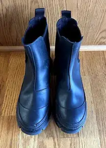 BLONDO Helga Waterproof Chelsea Boots Black Women's Size 8.5 Chunky Goth Pull On