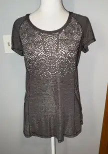 Lululemon Run Wild reflective tech t-shirt gray size‎ 6