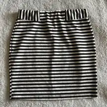 Black and gray stripe elastic waistband skirt