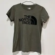 THE NORTH FACE TNF logo Short Sleeve Tee/ Top Size S NWOT