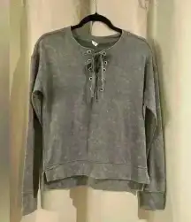 Women’s Mudd Sweatshirt