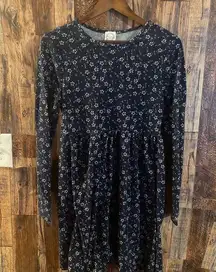 Women Long Sleeve Dress Cotton Size 6
34 l bust to bust 15