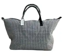 Lulu Dharma Grey and White weekender travel bag