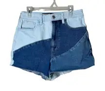Hollister Ultra High-Rise Mom Shorts Patchwork Denim Stretch Size 3‎