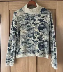 Fate DailyLook Cream Camo Mock Neck Long Sleeve Fuzzy Sweater Women’s Small​