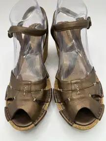 Clarks Artisan Alameda Womens Bronze Metallic Leather Cork Wedge Sandal 8.5M