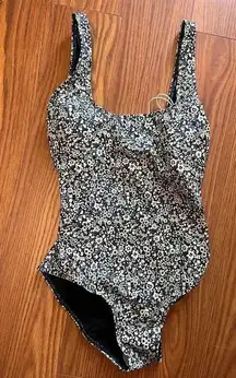 NWT Everlane  Square-Neck One-Piece Swimsuit Floral XS