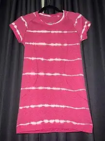 Lululemon Swiftly Size 6 Pink and White