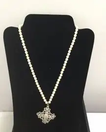 Liz&co Faux Pearl With Oval Pearl Rhinestone Pendant Necklace