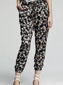 Peter Som Silky Pineapple Print Jogger Pants